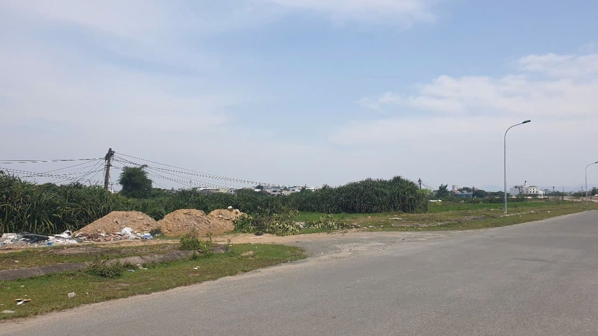 Cụm công nghiệp trên địa bàn tỉnh Nghệ An vẫn còn tồn tại nhiều khó khăn, vướng mắc cần có giải pháp tháo gỡ. Ảnh: Đình Tiệp. Cụm công nghiệp trên địa bàn tỉnh Nghệ An vẫn còn tồn tại nhiều khó khăn, vướng mắc cần có giải pháp tháo gỡ. Ảnh: Đình Tiệp.