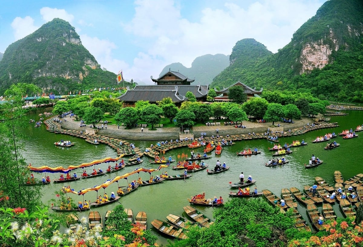 Quần thể danh thắng Tràng An, tỉnh Ninh Bình. Quần thể danh thắng Tràng An, tỉnh Ninh Bình.