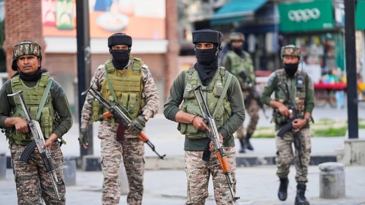 Ấn Độ và Pakistan sẽ ngừng các hoạt động chiến đấu và quân sự trên không, đất liền và trên biển từ 17 giờ ngày 10/5 (giờ địa phương). Ảnh: Aljazeera. Ấn Độ và Pakistan sẽ ngừng các hoạt động chiến đấu và quân sự trên không, đất liền và trên biển từ 17 giờ ngày 10/5 (giờ địa phương). Ảnh: Aljazeera.
