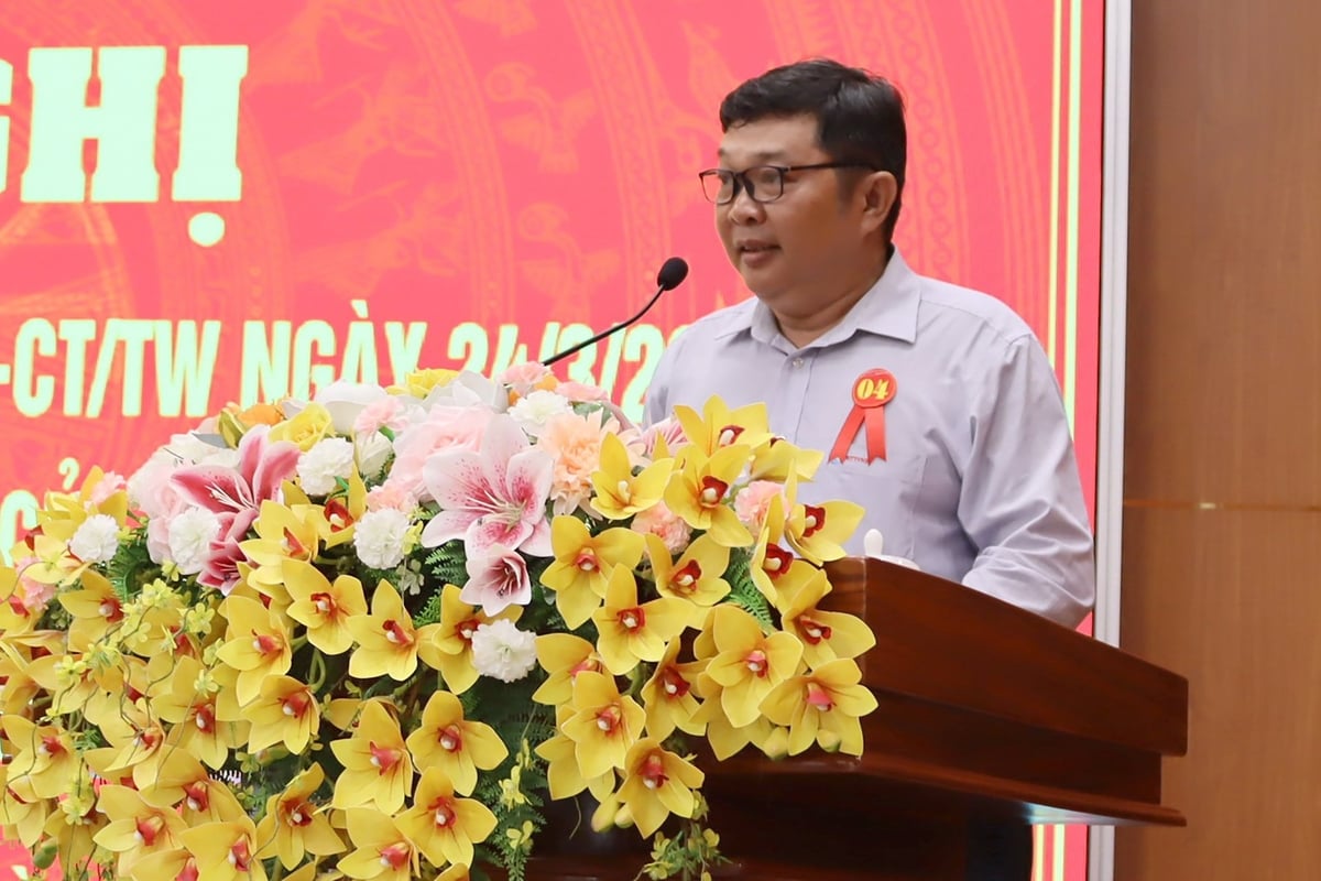 Ông Nguyễn Phước Huy - Giám đốc Đài Khí tượng Thuỷ văn tỉnh Đồng Nai báo cáo tham luận tại Hội nghị. Ảnh: Tường Tú. Ông Nguyễn Phước Huy - Giám đốc Đài Khí tượng Thuỷ văn tỉnh Đồng Nai báo cáo tham luận tại Hội nghị. Ảnh: Tường Tú.