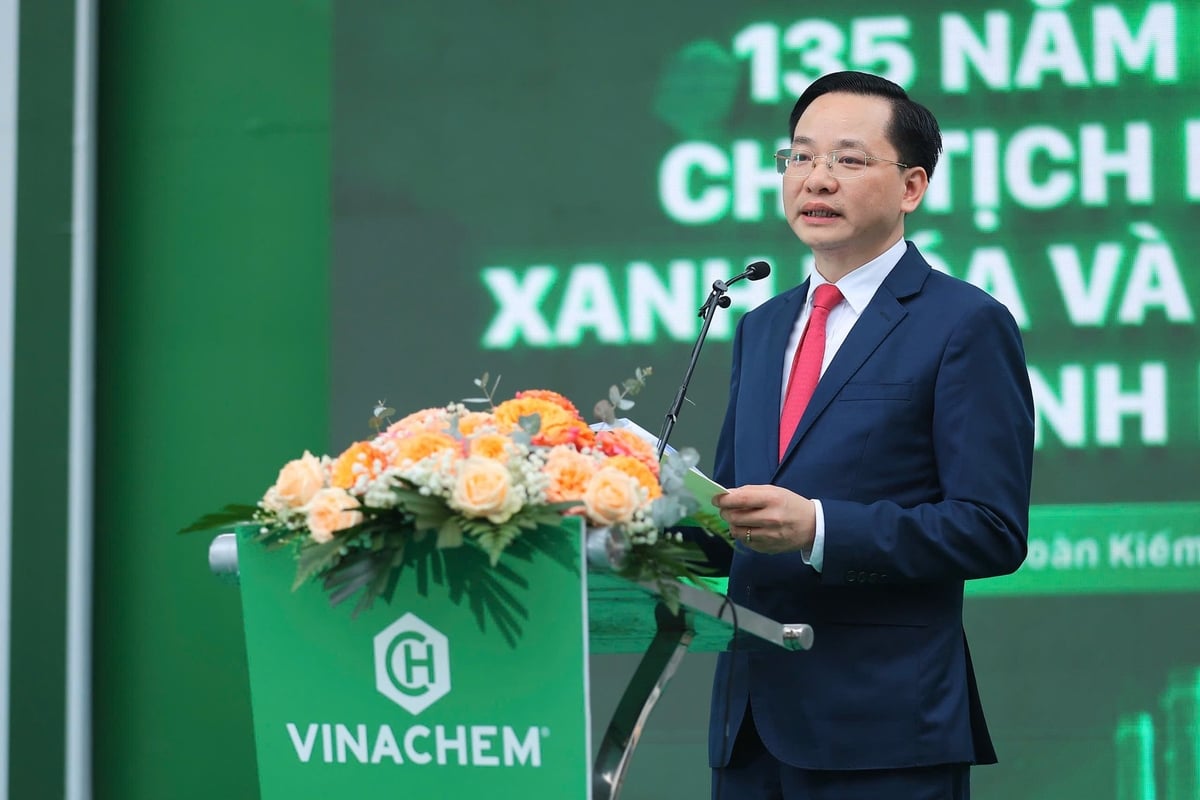 Ông Nguyễn Hữu Tú, Tổng Giám đốc Vinachem phát biểu tại buổi lễ. Ảnh: Trung Dũng. Ông Nguyễn Hữu Tú, Tổng Giám đốc Vinachem phát biểu tại buổi lễ. Ảnh: Trung Dũng.