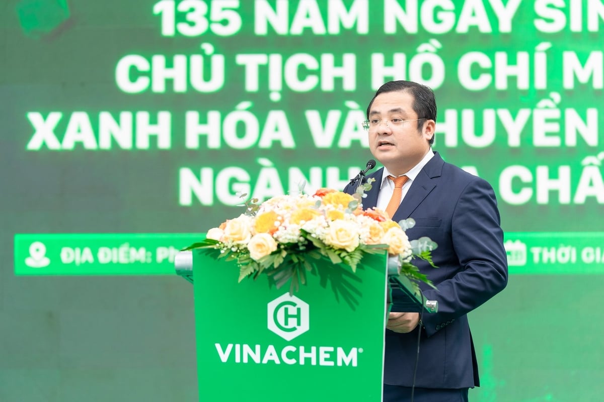 Ông Phùng Quang Hiệp, Chủ tịch Hội đồng thành viên Vinachem phát biểu tại buổi lễ. Ảnh: BTC. Ông Phùng Quang Hiệp, Chủ tịch Hội đồng thành viên Vinachem phát biểu tại buổi lễ. Ảnh: BTC.