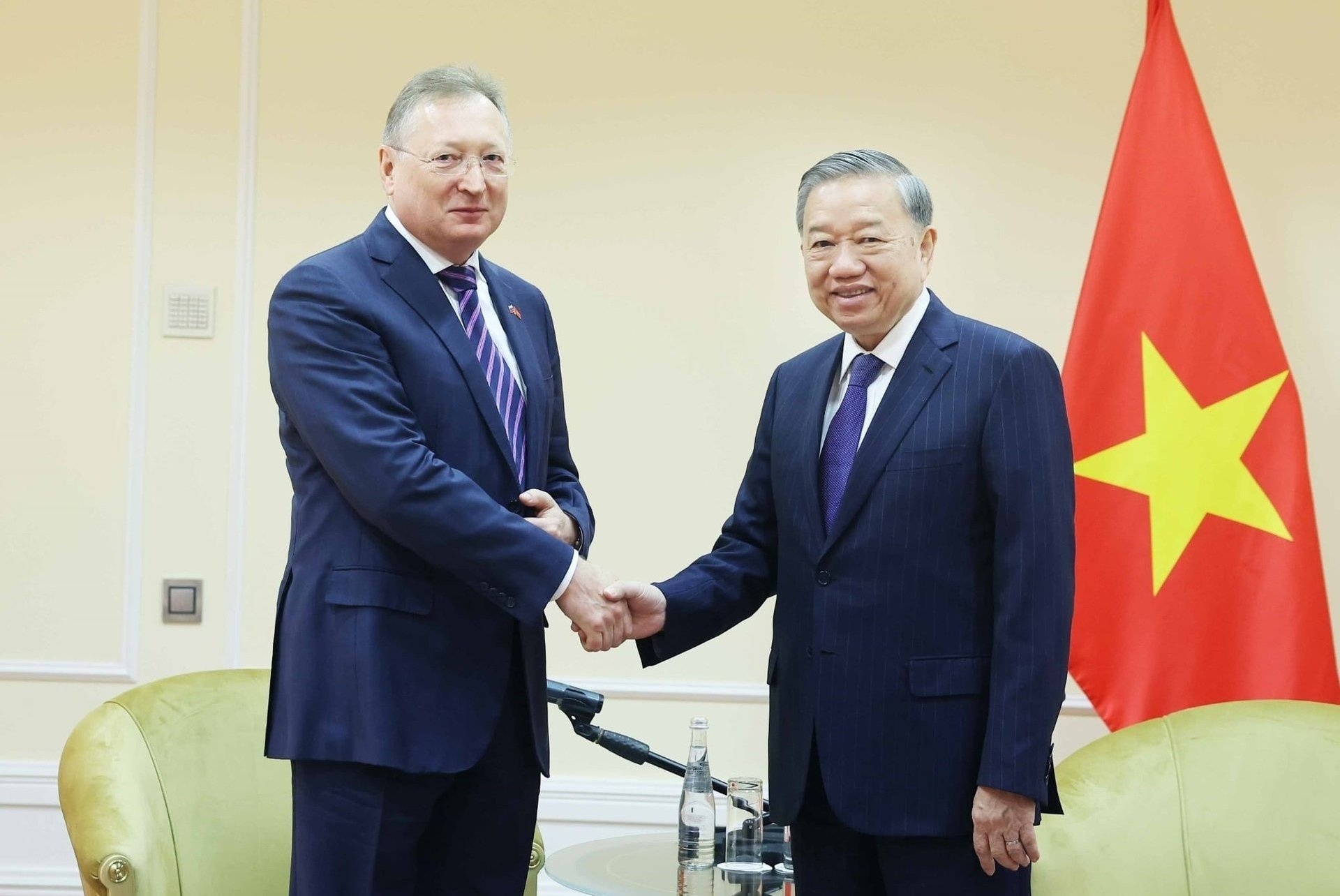 Tổng Bí thư Tô Lâm tiếp ông Kudryashov Sergei Ivanovich, Tổng Giám đốc Công ty cổ phần Zarubezhneft. Ảnh: TTXVN Tổng Bí thư Tô Lâm tiếp ông Kudryashov Sergei Ivanovich, Tổng Giám đốc Công ty cổ phần Zarubezhneft. Ảnh: TTXVN