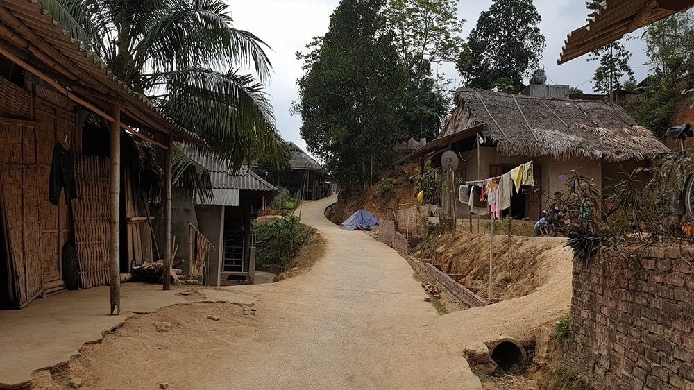 Hỗ trợ nhà ở cho hộ gia đình là người có công mà nhà ở có nguy cơ sập đổ, không an toàn. Ảnh: TT. Hỗ trợ nhà ở cho hộ gia đình là người có công mà nhà ở có nguy cơ sập đổ, không an toàn. Ảnh: TT.