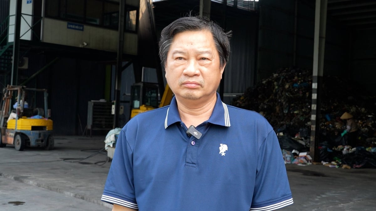 Ông Lê Ngọc Hữu, Quản lý Công ty TNHH MTV Công nghệ môi trường bức xúc vì các thủ tục hành chính khiến doanh nghiệp có nguy cơ phá sản. Ảnh: Hùng Khang. Ông Lê Ngọc Hữu, Quản lý Công ty TNHH MTV Công nghệ môi trường bức xúc vì các thủ tục hành chính khiến doanh nghiệp có nguy cơ phá sản. Ảnh: Hùng Khang.