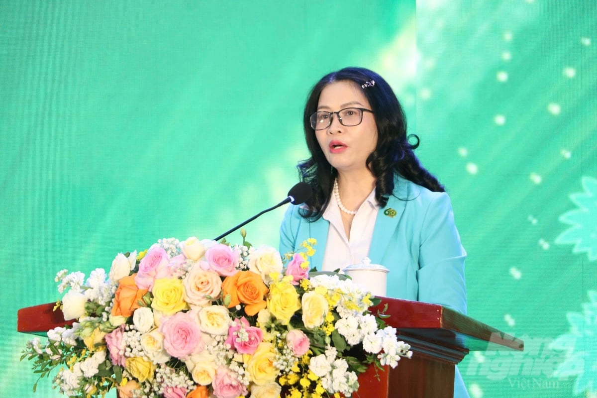 GS.TS Nguyễn Thị Lan, Giám đốc Học viện Nông nghiệp Việt Nam phát biểu khai mạc buổi lễ. Ảnh: Hưng Giang. GS.TS Nguyễn Thị Lan, Giám đốc Học viện Nông nghiệp Việt Nam phát biểu khai mạc buổi lễ. Ảnh: Hưng Giang.
