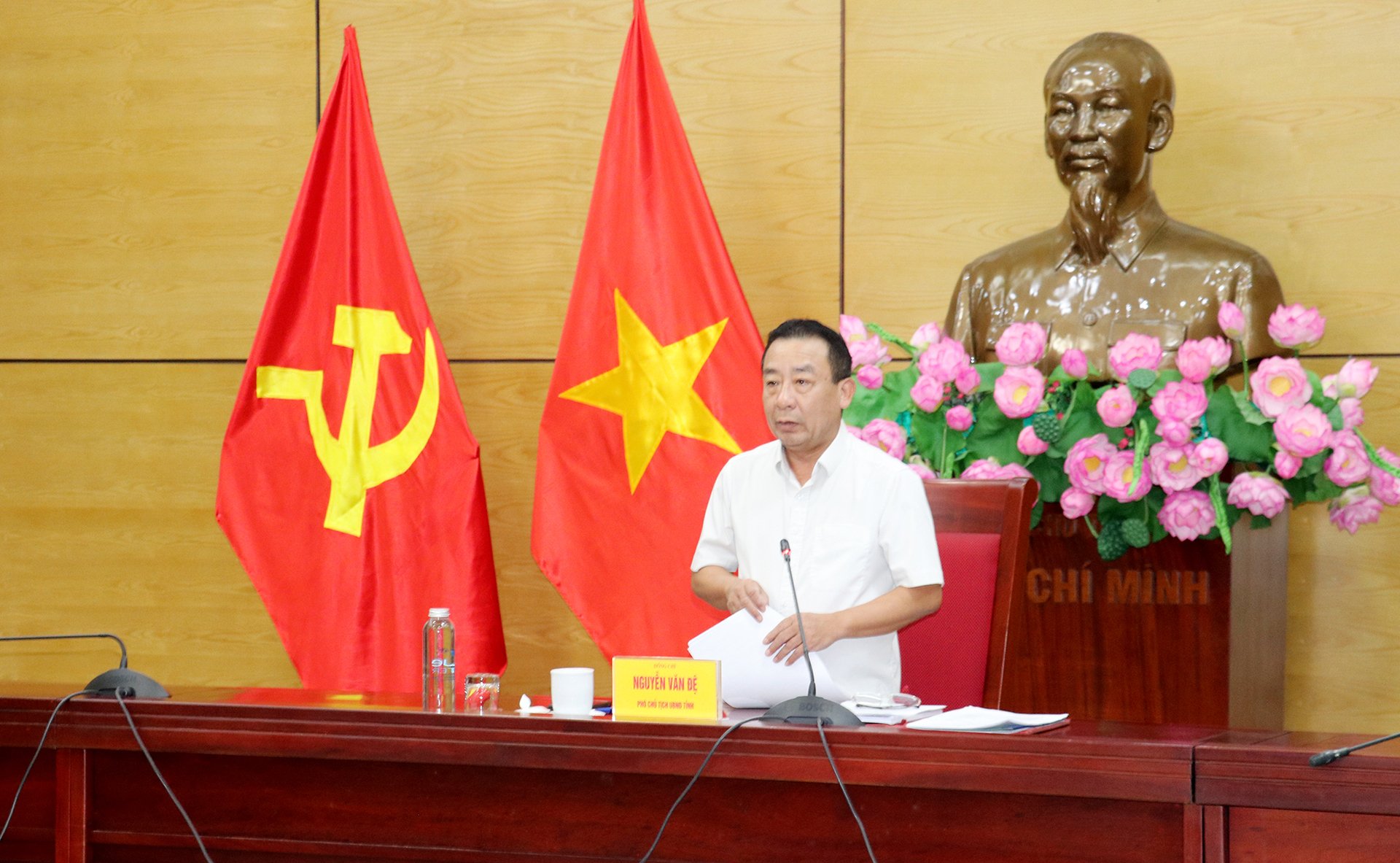 Phó Chủ tịch UBND tỉnh Nghệ An Nguyễn Văn Đệ phát biểu chỉ đạo tại hội nghị. Ảnh: Phan Quỳnh. Phó Chủ tịch UBND tỉnh Nghệ An Nguyễn Văn Đệ phát biểu chỉ đạo tại hội nghị. Ảnh: Phan Quỳnh.
