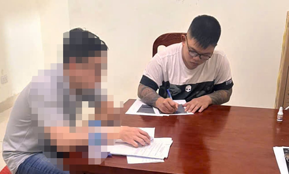Đối tượng Nguyễn Tiến Đạt tại cơ quan Công an. Ảnh: Công an tỉnh Thanh Hóa. Đối tượng Nguyễn Tiến Đạt tại cơ quan Công an. Ảnh: Công an tỉnh Thanh Hóa.