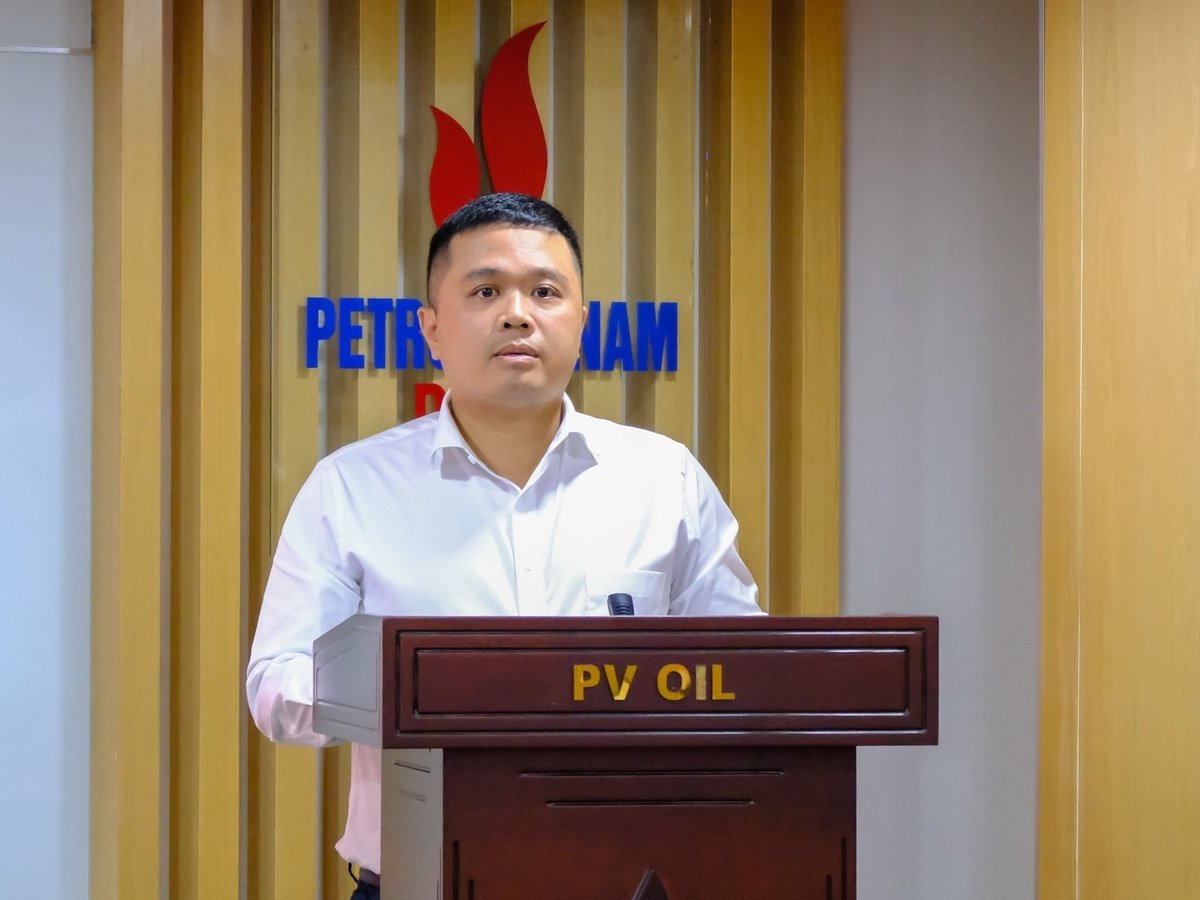 Ông Nguyễn Đăng Trình - Phó Bí thư Đảng ủy, Tổng Giám đốc PVOIL phát biểu tại Hội nghị. Ảnh: PVOIL. Ông Nguyễn Đăng Trình - Phó Bí thư Đảng ủy, Tổng Giám đốc PVOIL phát biểu tại Hội nghị. Ảnh: PVOIL.