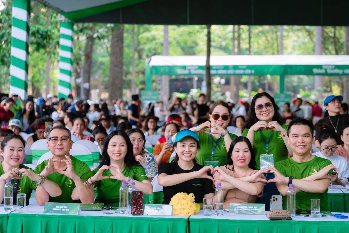 Herbalife Việt Nam đồng tổ chức Ngày Dinh dưỡng Cộng đồng Việt Nam lần 4. Ảnh: Ban Tổ chức. Herbalife Việt Nam đồng tổ chức Ngày Dinh dưỡng Cộng đồng Việt Nam lần 4. Ảnh: Ban Tổ chức.