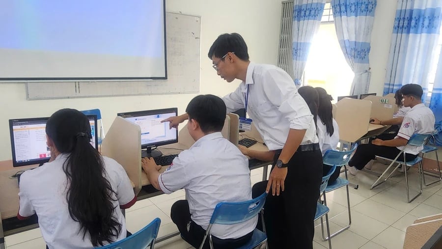 Dự thảo Luật sửa đổi, bổ sung một số điều của Luật Giáo dục đã sửa đổi, bổ sung, bãi bỏ nhiều quy định có liên quan đến thủ tục hành chính. Ảnh: MH. Dự thảo Luật sửa đổi, bổ sung một số điều của Luật Giáo dục đã sửa đổi, bổ sung, bãi bỏ nhiều quy định có liên quan đến thủ tục hành chính. Ảnh: MH.