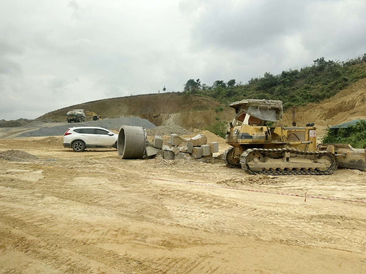 Tỉnh Lào Cai đã thống nhất bố trí khoảng 290 tỷ đồng xây dựng 16 khu tái định cư phục vụ giải phóng mặt bằng dự án đường sắt Lào Cai - Hà Nội - Hải Phòng. Ảnh: Bích Hợp. Tỉnh Lào Cai đã thống nhất bố trí khoảng 290 tỷ đồng xây dựng 16 khu tái định cư phục vụ giải phóng mặt bằng dự án đường sắt Lào Cai - Hà Nội - Hải Phòng. Ảnh: Bích Hợp.