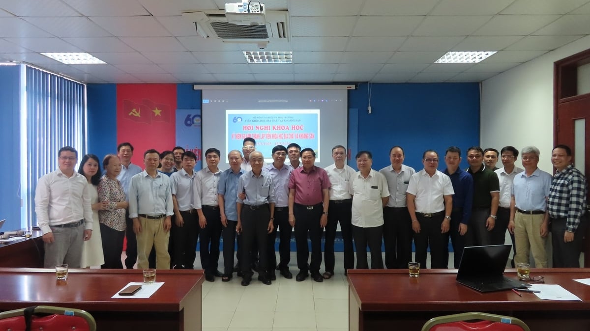Các đại biểu chụp ảnh lưu niệm. Ảnh: Thu Trang. Các đại biểu chụp ảnh lưu niệm. Ảnh: Thu Trang.