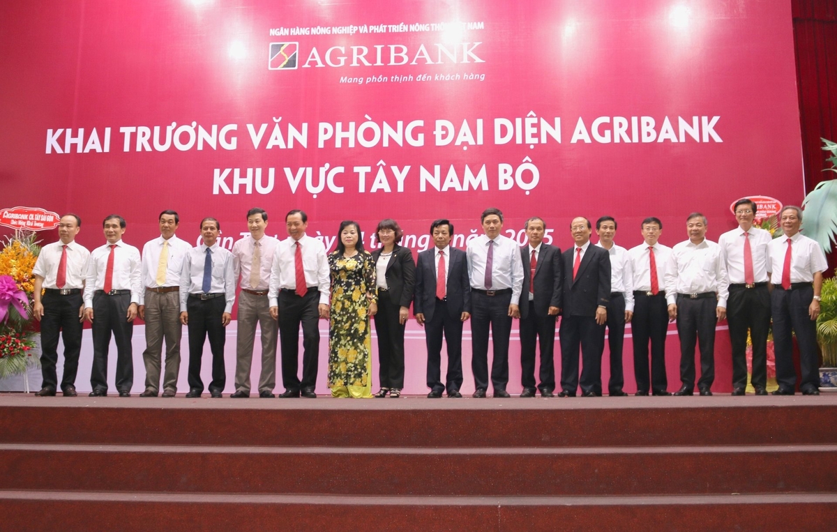 Cách đây 10 năm, ngày 14/5/2015, Văn phòng đại diện Agribank khu vực Tây Nam Bộ chính thức được khai trương. Ảnh: Minh Khương. Cách đây 10 năm, ngày 14/5/2015, Văn phòng đại diện Agribank khu vực Tây Nam Bộ chính thức được khai trương. Ảnh: Minh Khương.