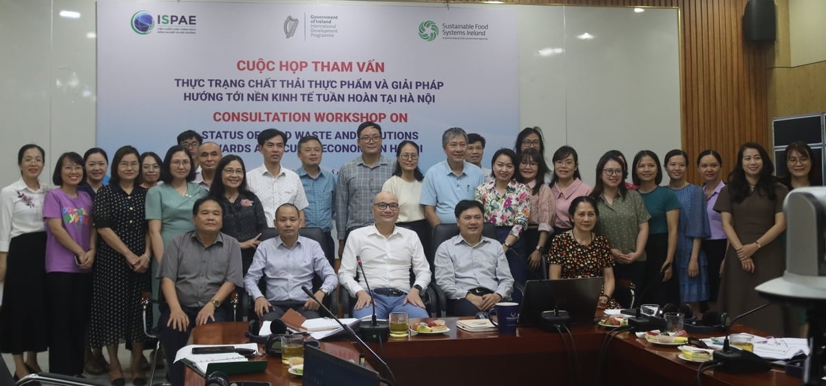 Delegates participate in the consultation meeting on the 'Current status of food waste and solutions toward a circular economy' in Hanoi. Photo: Hoang Hien.