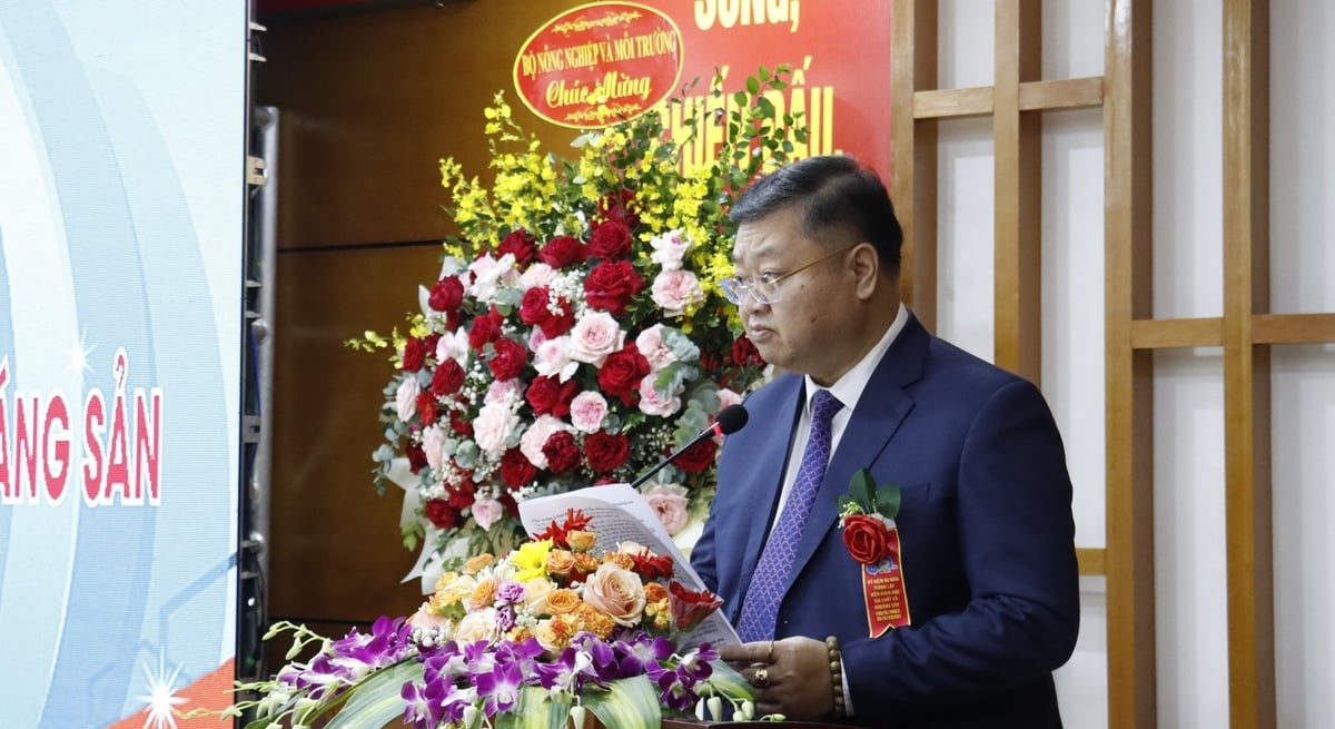 TS. Trịnh Hải Sơn - Viện trưởng Viện Khoa học Địa chất và Khoáng sản chia sẻ về những thành tựu to lớn của Viện trong 60 năm qua. Ảnh: Phú Quang. TS. Trịnh Hải Sơn - Viện trưởng Viện Khoa học Địa chất và Khoáng sản chia sẻ về những thành tựu to lớn của Viện trong 60 năm qua. Ảnh: Phú Quang.