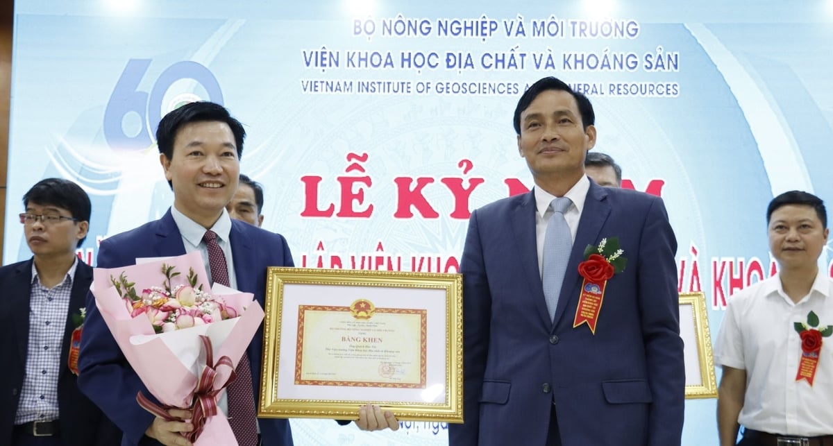Nhập chú thích ảnh