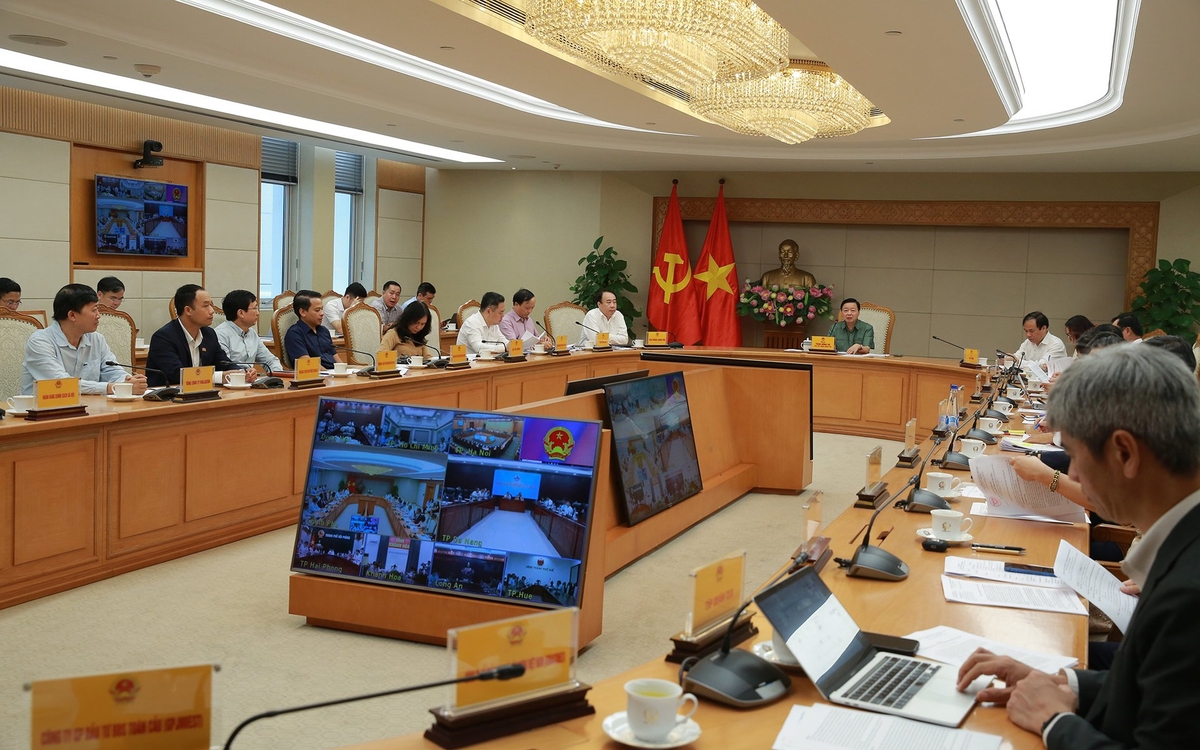 Toàn cảnh cuộc họp của Phó Thủ tướng Trần Hồng Hà về tình hình thị trường bất động sản những tháng đầu năm 2025. Ảnh: VGP/Minh Khôi.