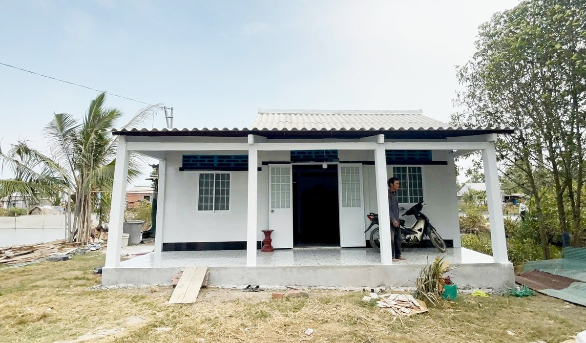 Bộ Nông nghiệp và Môi trường đề nghị các địa phương chỉ đạo các cấp, ngành chức năng triển khai các thủ tục đất đai như tách thửa, đăng ký, cấp mới hoặc cấp đổi giấy chứng nhận quyền sử dụng đất theo quy trình rút gọn và đặc biệt là không thu phí. Ảnh: Nguyên Du. Bộ Nông nghiệp và Môi trường đề nghị các địa phương chỉ đạo các cấp, ngành chức năng triển khai các thủ tục đất đai như tách thửa, đăng ký, cấp mới hoặc cấp đổi giấy chứng nhận quyền sử dụng đất theo quy trình rút gọn và đặc biệt là không thu phí. Ảnh: Nguyên Du.