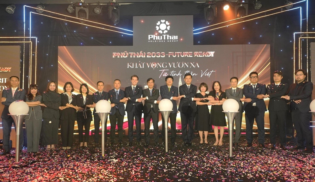 Chiến lược 'Phú Thái 2033 - Future Ready' thể hiện cam kết mạnh mẽ của Tập đoàn Phú Thái trong việc nâng tầm năng lực cạnh tranh, kiến tạo hệ sinh thái doanh nghiệp thịnh vượng. Ảnh: T. Đạt. Chiến lược 'Phú Thái 2033 - Future Ready' thể hiện cam kết mạnh mẽ của Tập đoàn Phú Thái trong việc nâng tầm năng lực cạnh tranh, kiến tạo hệ sinh thái doanh nghiệp thịnh vượng. Ảnh: T. Đạt.