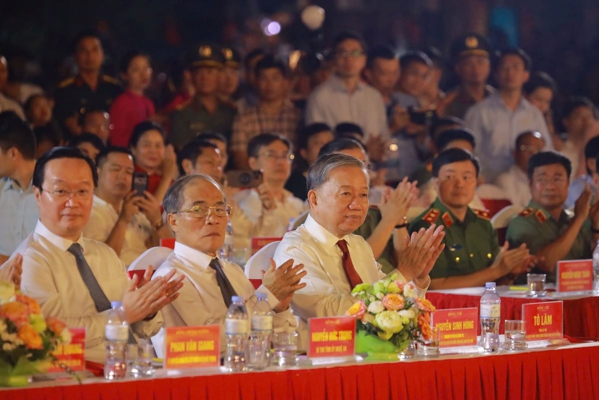 Tổng Bí thư Tô Lâm dự khai mạc Lễ hội Làng Sen năm 2025. Ảnh: Ngọc Linh. Tổng Bí thư Tô Lâm dự khai mạc Lễ hội Làng Sen năm 2025. Ảnh: Ngọc Linh.