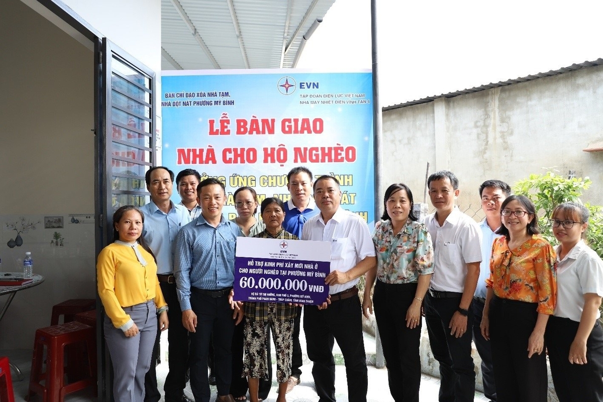 Nhà máy Nhiệt điện Vĩnh Tân 4 hỗ trợ kinh phí xây mới nhà ở cho người nghèo tại phường Mỹ Bình. Ảnh: Vĩnh Tân 4. Nhà máy Nhiệt điện Vĩnh Tân 4 hỗ trợ kinh phí xây mới nhà ở cho người nghèo tại phường Mỹ Bình. Ảnh: Vĩnh Tân 4.