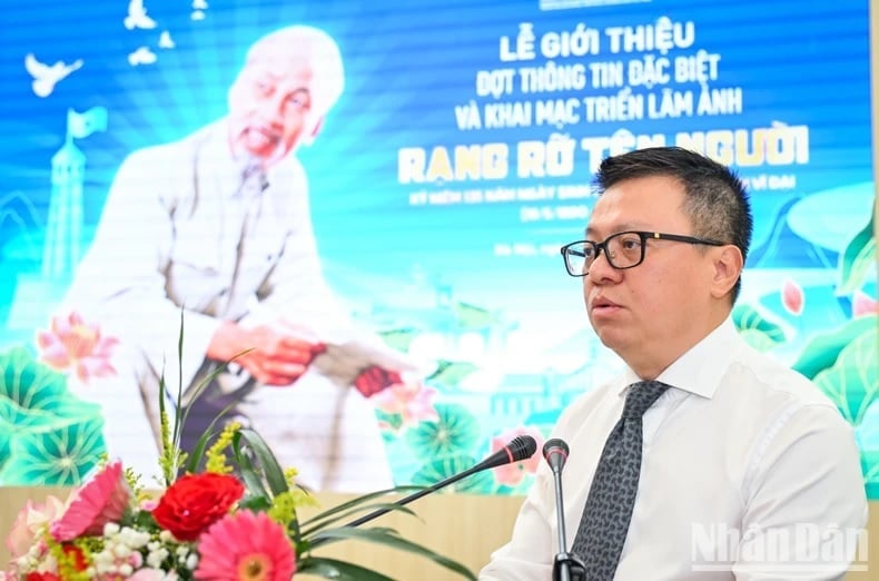 Tổng Biên tập Lê Quốc Minh phát biểu. Tổng Biên tập Lê Quốc Minh phát biểu.