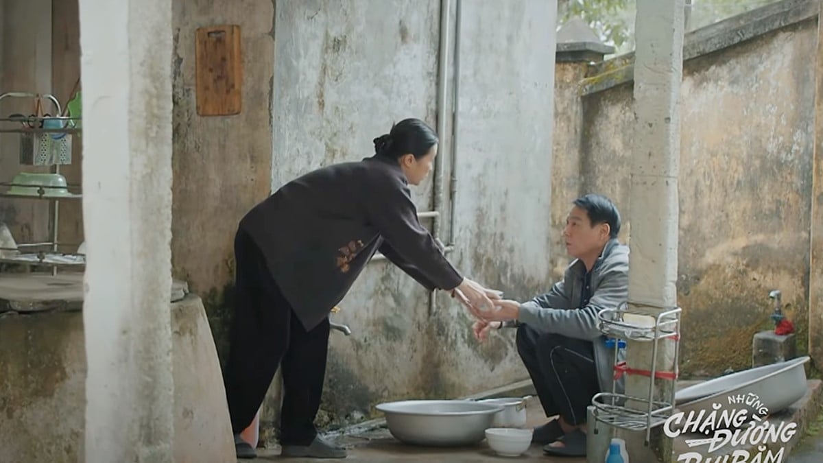 Và muốn để Hậu nhận lại cha đẻ. Ảnh CMH Và muốn để Hậu nhận lại cha đẻ. Ảnh CMH