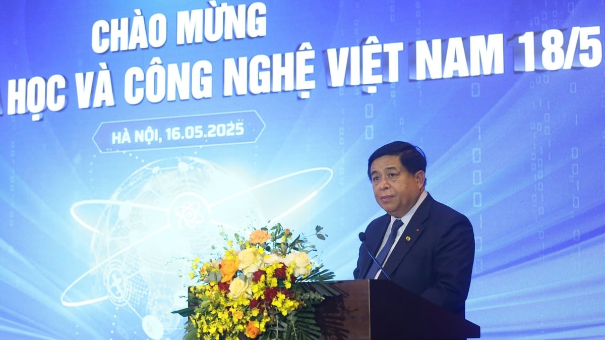 Phó Thủ tướng Nguyễn Chí Dũng cho biết, KHCN, đổi mới sáng tạo và chuyển đổi số là con đường ngắn nhất, là yếu tố có ý nghĩa sống còn để Việt Nam thực hiện khát vọng hùng vường, thịnh vượng. Ảnh: Mai Hà. Phó Thủ tướng Nguyễn Chí Dũng cho biết, KHCN, đổi mới sáng tạo và chuyển đổi số là con đường ngắn nhất, là yếu tố có ý nghĩa sống còn để Việt Nam thực hiện khát vọng hùng vường, thịnh vượng. Ảnh: Mai Hà.