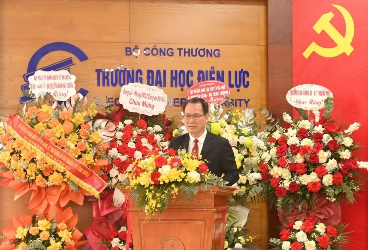 Ông Nguyễn Thanh Sơn - Bí thư Đảng ủy Khối các Trường Đại học, Cao đẳng Hà Nội phát biểu chỉ đạo Hội nghị. Ảnh: EPU. Ông Nguyễn Thanh Sơn - Bí thư Đảng ủy Khối các Trường Đại học, Cao đẳng Hà Nội phát biểu chỉ đạo Hội nghị. Ảnh: EPU.