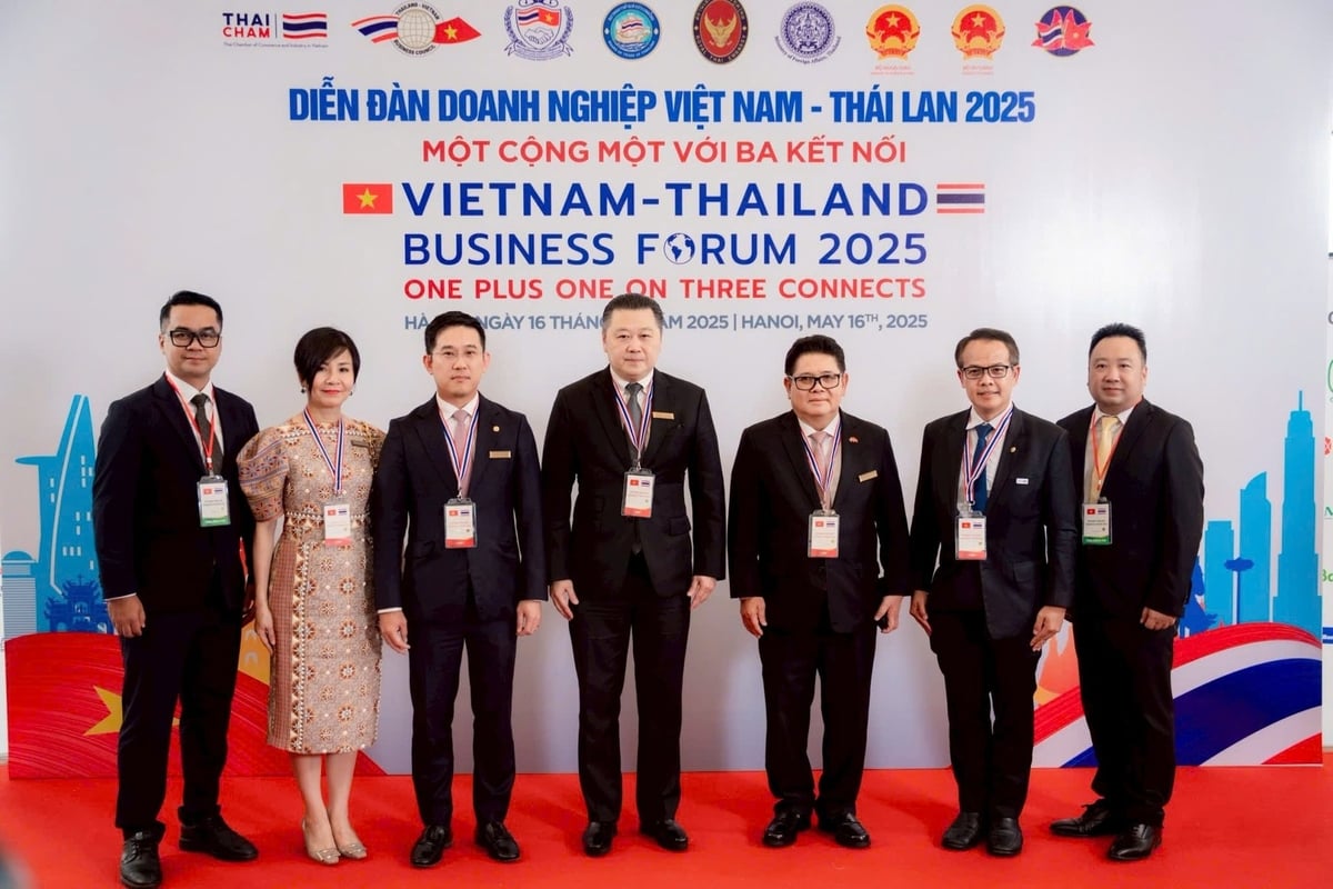 Ban lãnh đạo Tập đoàn C.P và lãnh đạo C.P. Việt Nam tham dự Diễn đàn Doanh nghiệp Việt Nam - Thái Lan 2025. Ảnh: Trần Quân. Ban lãnh đạo Tập đoàn C.P và lãnh đạo C.P. Việt Nam tham dự Diễn đàn Doanh nghiệp Việt Nam - Thái Lan 2025. Ảnh: Trần Quân.