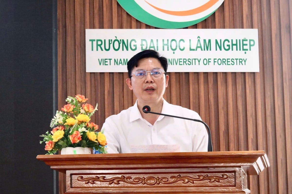 GS.TS. Phạm Văn Điển, Hiệu trưởng Trường Đại học Lâm nghiệp phát biểu tại hội thảo. Ảnh: Hoài Thơ. GS.TS. Phạm Văn Điển, Hiệu trưởng Trường Đại học Lâm nghiệp phát biểu tại hội thảo. Ảnh: Hoài Thơ.