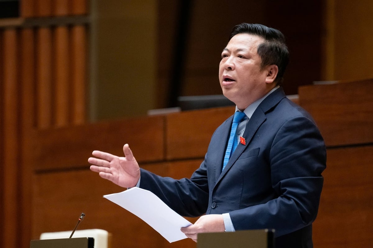 Bộ trưởng Bộ Xây dựng Trần Hồng Minh. Ảnh: Quochoi.vn. Bộ trưởng Bộ Xây dựng Trần Hồng Minh. Ảnh: Quochoi.vn.