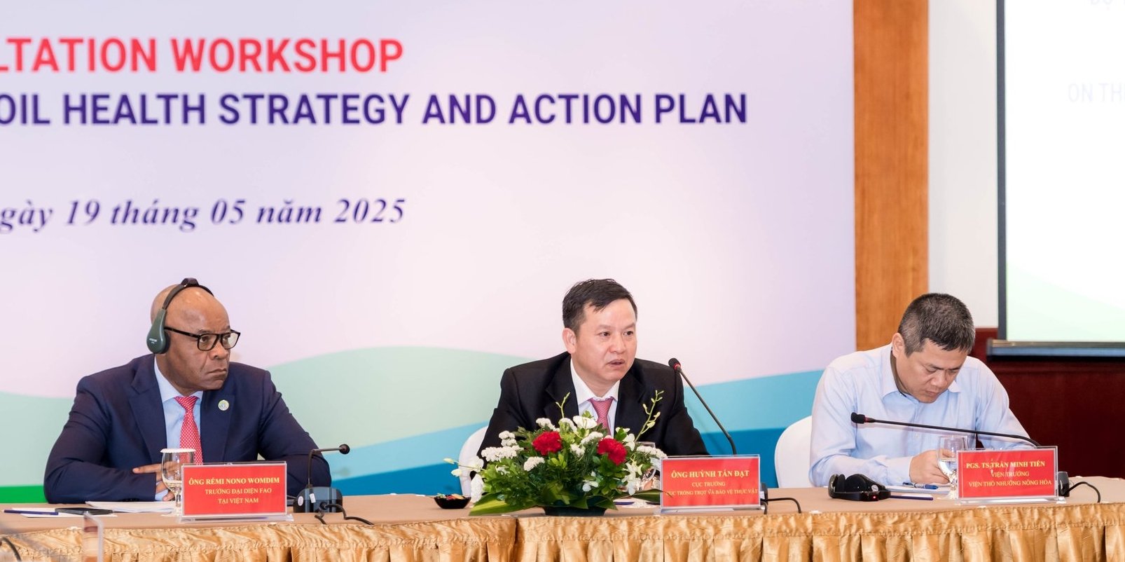 Mr. Huynh Tan Dat, Director General of the Crop Production and Plant Protection Department, spoke at the consultation workshop on Draft Soil Health Strategy and Action Plan. Photo: Linh Linh.