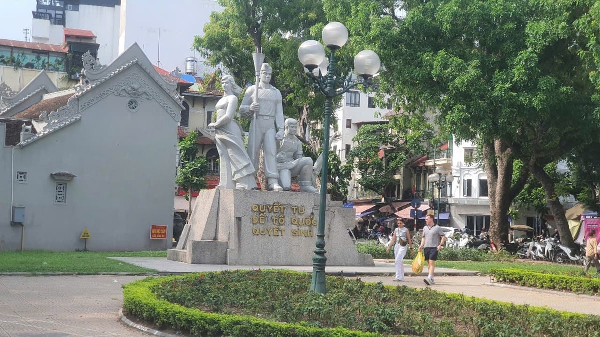 Khu vực Tượng đài 'Quyết tử để Tổ quốc quyết sinh' sẽ được xây dựng quảng trường-công viên đặc biệt. Ảnh: Xuân Vũ. Khu vực Tượng đài 'Quyết tử để Tổ quốc quyết sinh' sẽ được xây dựng quảng trường-công viên đặc biệt. Ảnh: Xuân Vũ.