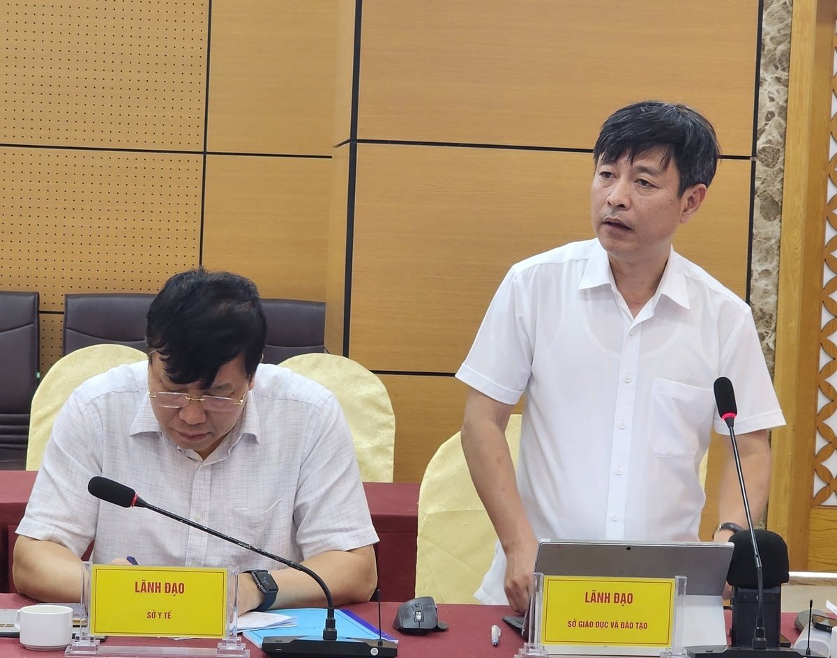 Lãnh đạo Sở Giáo dục và Đào tạo tỉnh Quảng Ninh thông tin về công tác tổ chức kỳ thi tuyển sinh lớp 10. Ảnh: Cường Vũ. Lãnh đạo Sở Giáo dục và Đào tạo tỉnh Quảng Ninh thông tin về công tác tổ chức kỳ thi tuyển sinh lớp 10. Ảnh: Cường Vũ.