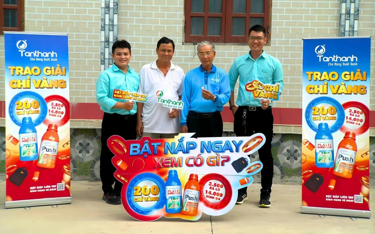 200 bà con nông dân trúng giải nhất, mỗi giải 1 chỉ vàng 9999 khi tham gia chương trình khuyến mãi 'Bật nắp liền tay – rinh vàng về ngay' Ảnh: Tân Thành. 200 bà con nông dân trúng giải nhất, mỗi giải 1 chỉ vàng 9999 khi tham gia chương trình khuyến mãi 'Bật nắp liền tay – rinh vàng về ngay' Ảnh: Tân Thành.