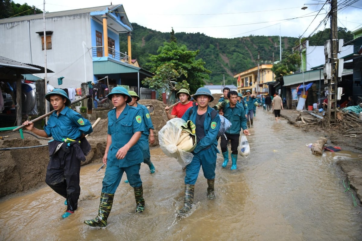 Phương tiện, vật tư, trang thiết bị và nhu yếu phẩm được chuẩn bị sẵn sàng theo phương châm bốn tại chỗ. Ảnh: Thanh Ngà. Phương tiện, vật tư, trang thiết bị và nhu yếu phẩm được chuẩn bị sẵn sàng theo phương châm bốn tại chỗ. Ảnh: Thanh Ngà.