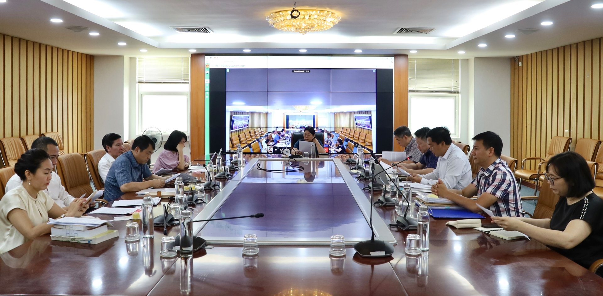 Tại buổi làm việc, Thanh tra Bộ tập trung báo cáo và đề xuất xử lý các khiếu nại của công dân tại các tỉnh, thành phố: Hồ Chí Minh, Long An, Nghệ An, Cao Bằng, Quảng Ngãi. Ảnh: Phương Linh. Tại buổi làm việc, Thanh tra Bộ tập trung báo cáo và đề xuất xử lý các khiếu nại của công dân tại các tỉnh, thành phố: Hồ Chí Minh, Long An, Nghệ An, Cao Bằng, Quảng Ngãi. Ảnh: Phương Linh.