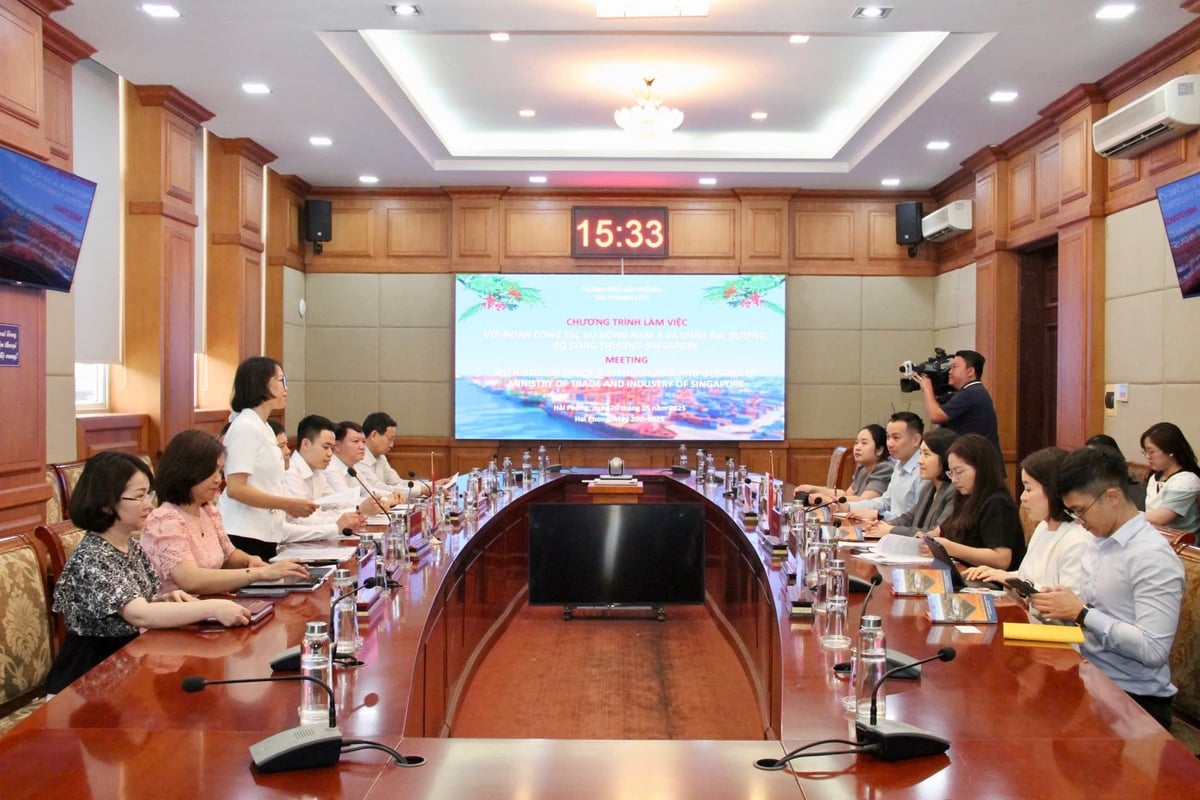 Quang cảnh buổi làm việc. Ảnh: Việt Cường. Quang cảnh buổi làm việc. Ảnh: Việt Cường.