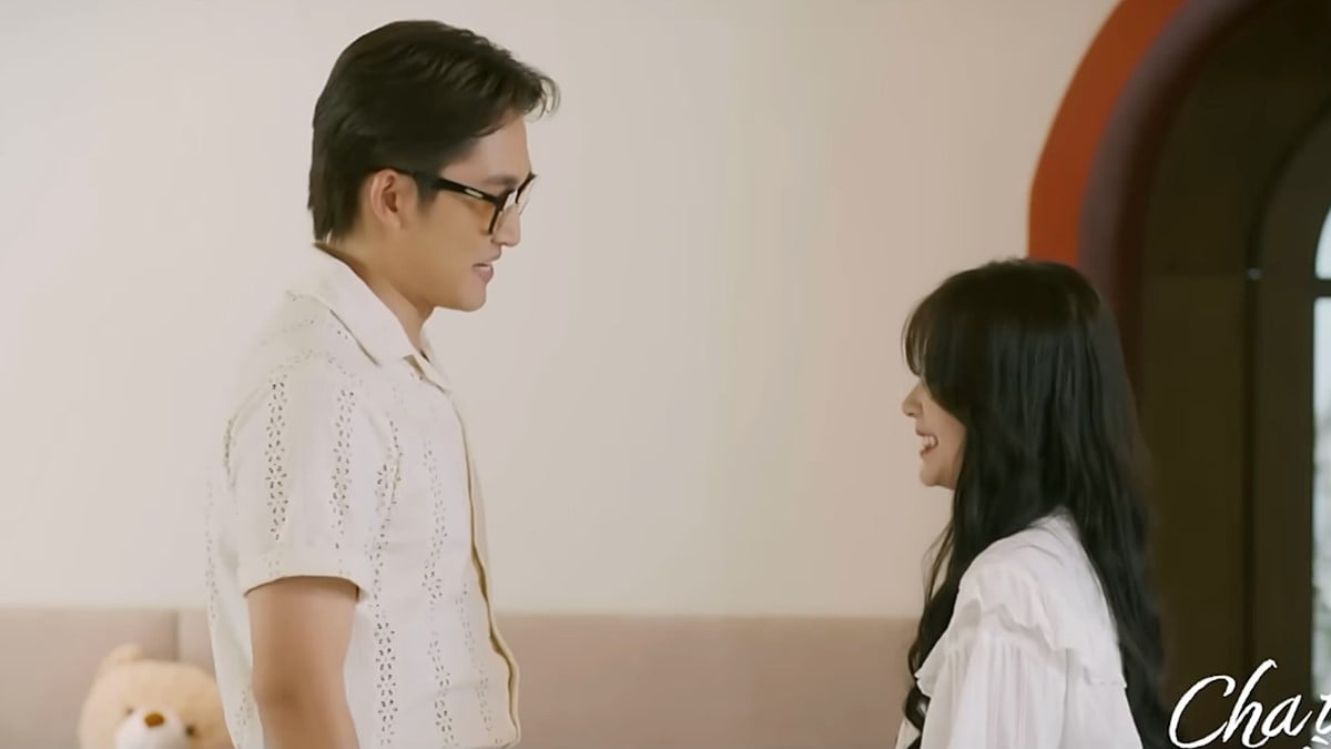 Tú tình cờ gặp lại An. Ảnh CMH Tú tình cờ gặp lại An. Ảnh CMH