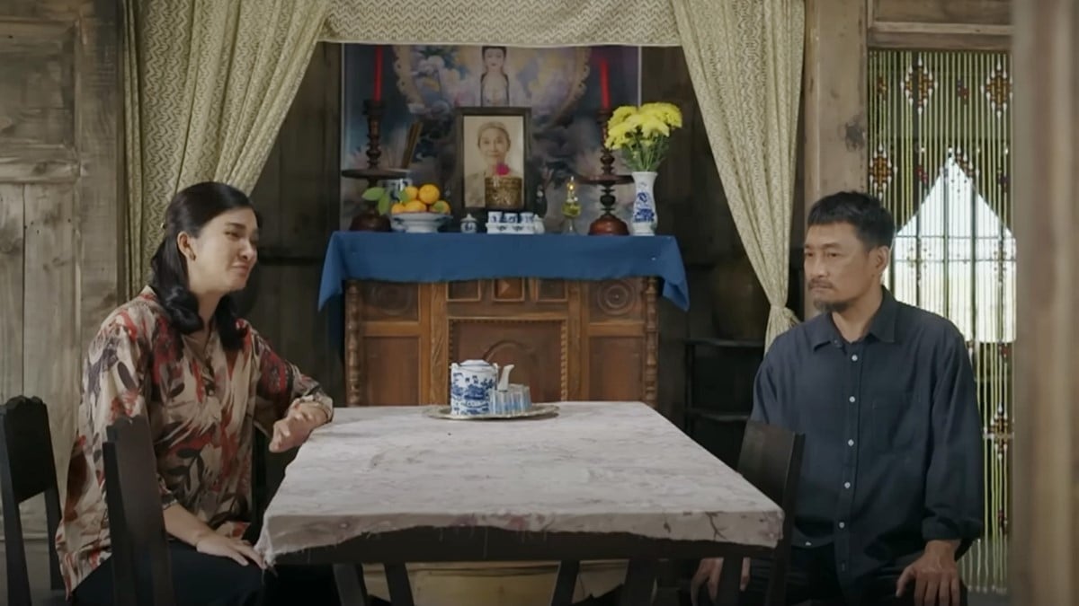 Đại đối mặt với Hai Thơ. Ảnh CMH Đại đối mặt với Hai Thơ. Ảnh CMH