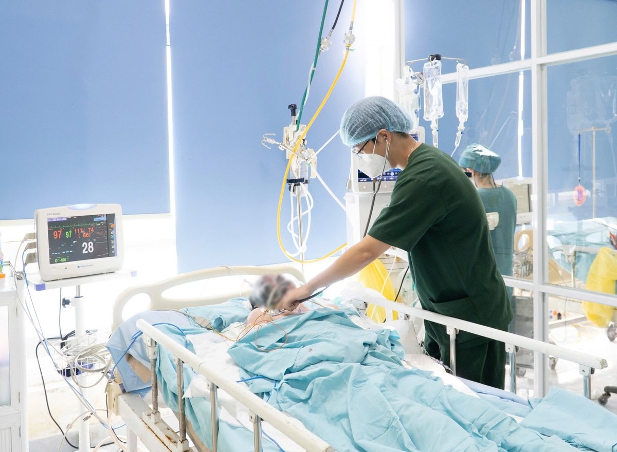 Bệnh nhân đang điều trị ở Bệnh viện Đa khoa Trung ương Quảng Nam. Ảnh: K.H. Bệnh nhân đang điều trị ở Bệnh viện Đa khoa Trung ương Quảng Nam. Ảnh: K.H.