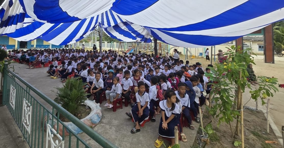 Bên cạnh hỗ trợ nông dân mở rộng vùng nguyên liệu và bao tiêu ớt, CJ còn triển khai nhiều chương trình cộng đồng tại địa phương. Ảnh: Thu Thảo. Bên cạnh hỗ trợ nông dân mở rộng vùng nguyên liệu và bao tiêu ớt, CJ còn triển khai nhiều chương trình cộng đồng tại địa phương. Ảnh: Thu Thảo.
