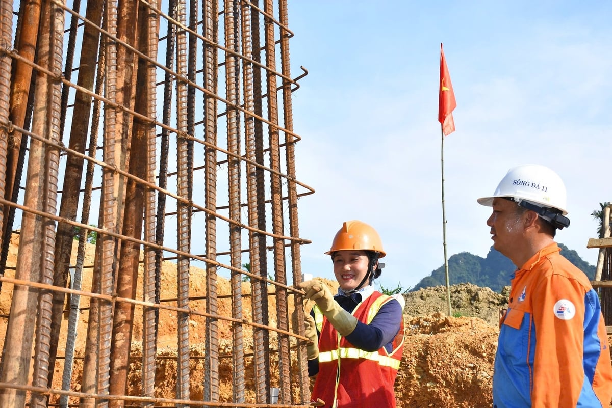 Đơn vị thi công móng cột điện 500kV tại huyện Lục Yên. Ảnh: Duy Khánh. Đơn vị thi công móng cột điện 500kV tại huyện Lục Yên. Ảnh: Duy Khánh.