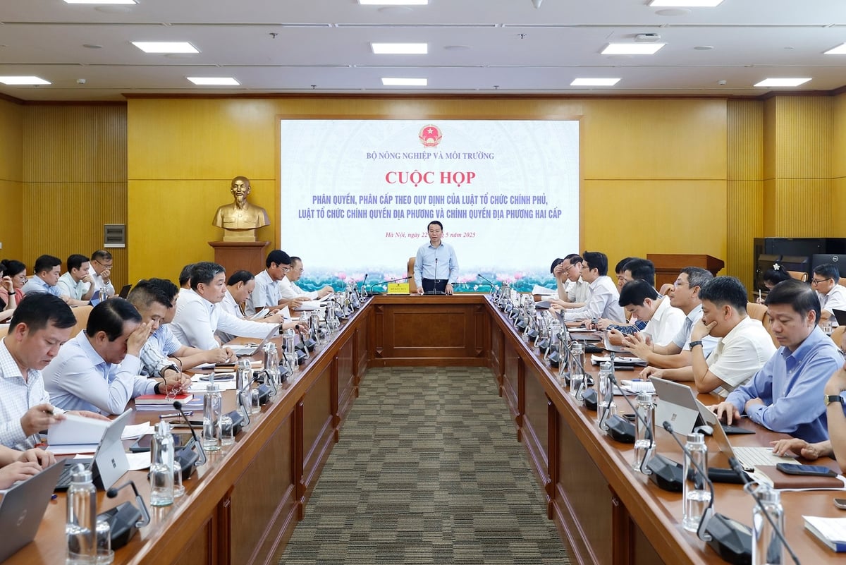 Bộ trưởng Đỗ Đức Duy chủ trì cuộc họp phân quyền, phân cấp theo quy định của Luật Tổ chức Chính phủ, Luật Tổ chức chính quyền địa phương và chính quyền địa phương hai cấp ngày 22/5. Ảnh: Khương Trung. Bộ trưởng Đỗ Đức Duy chủ trì cuộc họp phân quyền, phân cấp theo quy định của Luật Tổ chức Chính phủ, Luật Tổ chức chính quyền địa phương và chính quyền địa phương hai cấp ngày 22/5. Ảnh: Khương Trung.