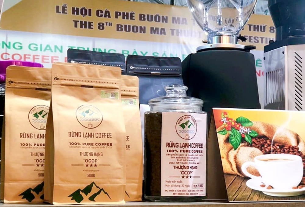 Cà phê bột Rừng Lạnh của HTX Đoàn Kết tại Lễ hội cà phê Buôn Ma Thuột. Ảnh: Sơn Trang. Cà phê bột Rừng Lạnh của HTX Đoàn Kết tại Lễ hội cà phê Buôn Ma Thuột. Ảnh: Sơn Trang.