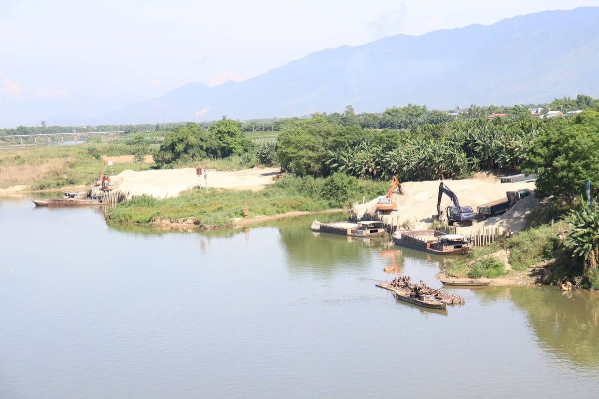 Đà Nẵng không có mỏ cát mà hoàn toàn phụ thuộc vào nguồn cung tại Quảng Nam và các tỉnh lân cận. Ảnh: Lan Anh. Đà Nẵng không có mỏ cát mà hoàn toàn phụ thuộc vào nguồn cung tại Quảng Nam và các tỉnh lân cận. Ảnh: Lan Anh.