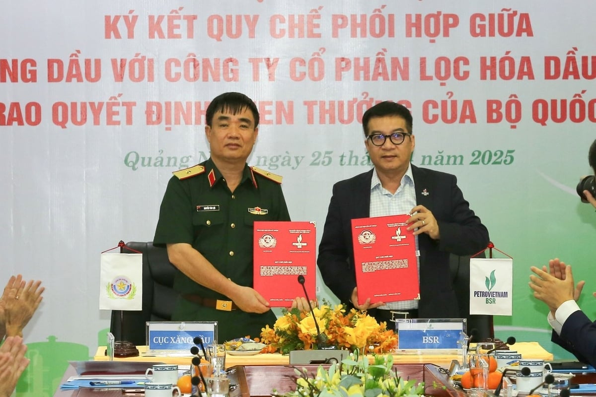 Đại diện Cục Xăng dầu và đại diện BSR ký kết hợp tác ngày 25/4/2025. Ảnh: Petrovietnam. Đại diện Cục Xăng dầu và đại diện BSR ký kết hợp tác ngày 25/4/2025. Ảnh: Petrovietnam.