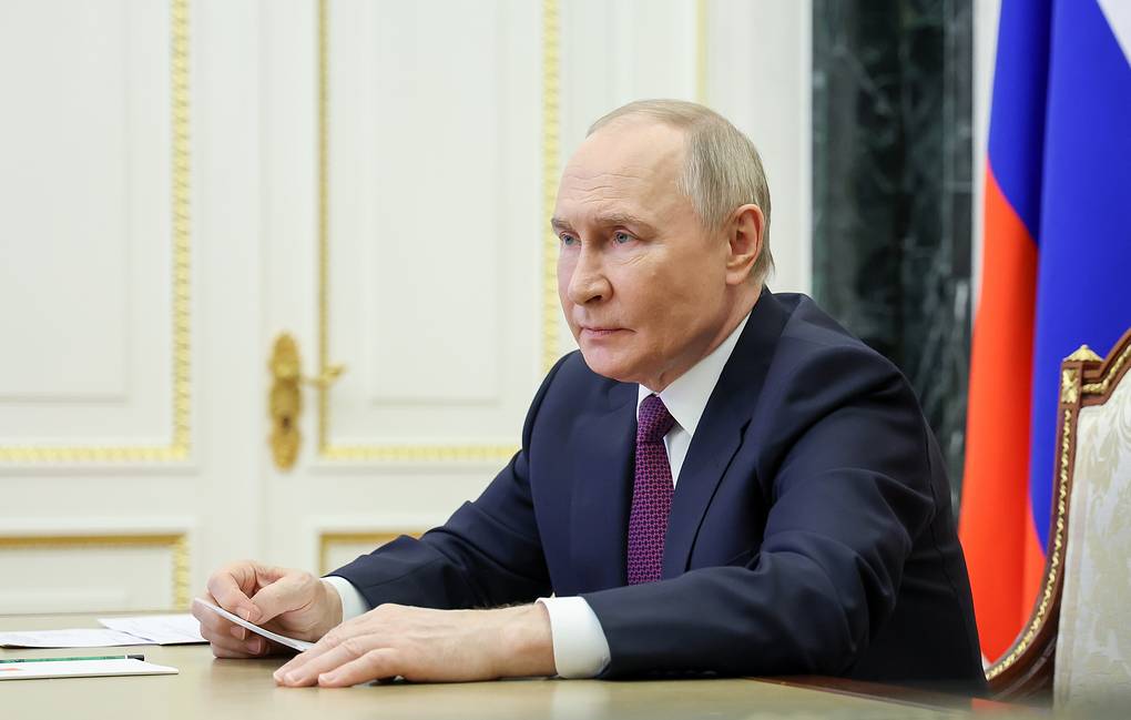 Tổng thống Nga Vladimir Putin ra lệnh cho quân đội thiết lập vùng đệm an ninh dọc biên giới Ukraine. Ảnh: Tass. Tổng thống Nga Vladimir Putin ra lệnh cho quân đội thiết lập vùng đệm an ninh dọc biên giới Ukraine. Ảnh: Tass.